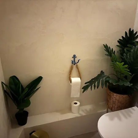 Loft 40M Climatise - Gare St-Roch - Plages 15Min Apartment *