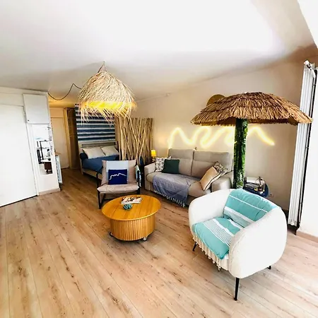 Loft 40M Climatise - Gare St-Roch - Plages 15Min *